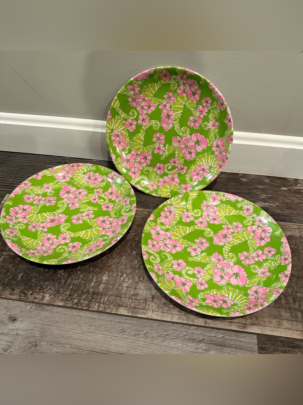 Lilly Pulitzer Pink Floral & Green Sea Horse Plastic Plates Lot of 3, 9”